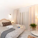 Апартаменты Calahonda Elegance With Pool And Sea View - Happy